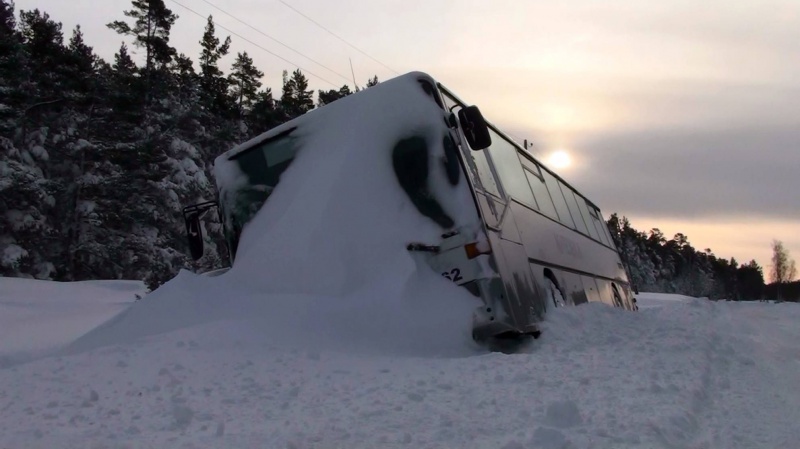 Автобус со студентами из Уфы попал в снежный плен (видео)